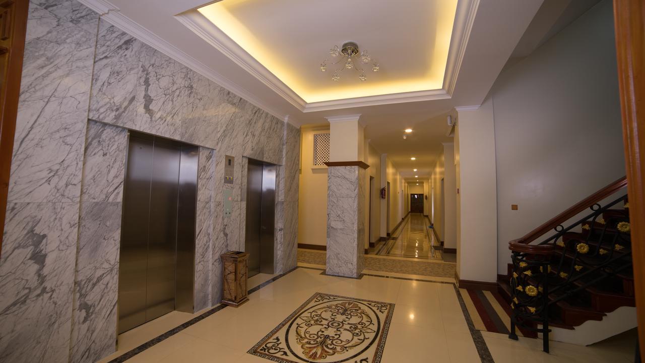 Win Unity Hotel Mandalay Buitenkant foto
