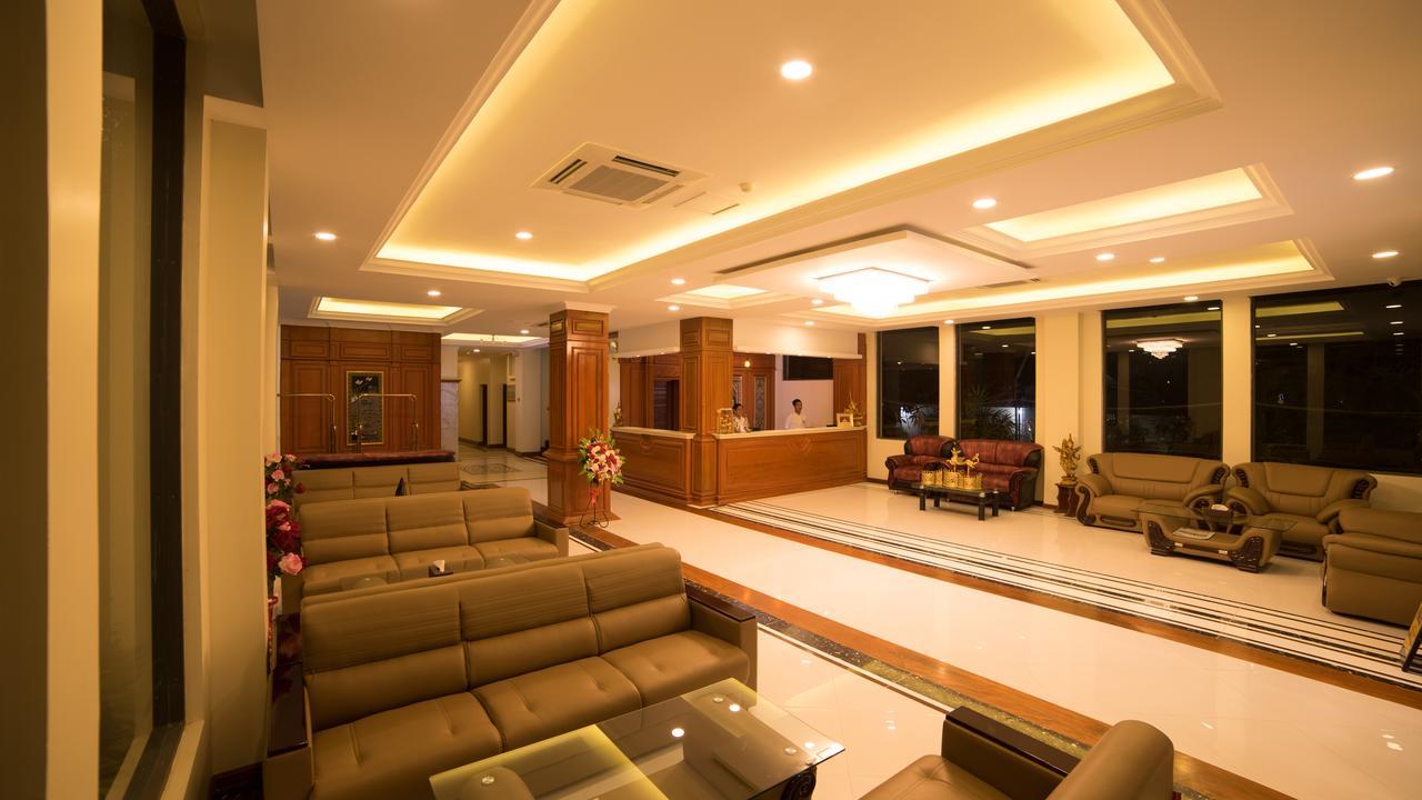 Win Unity Hotel Mandalay Buitenkant foto