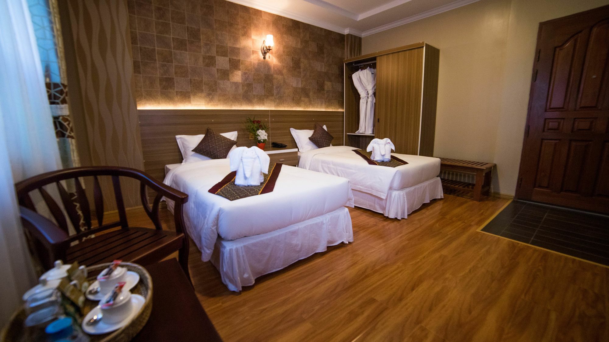 Win Unity Hotel Mandalay Buitenkant foto